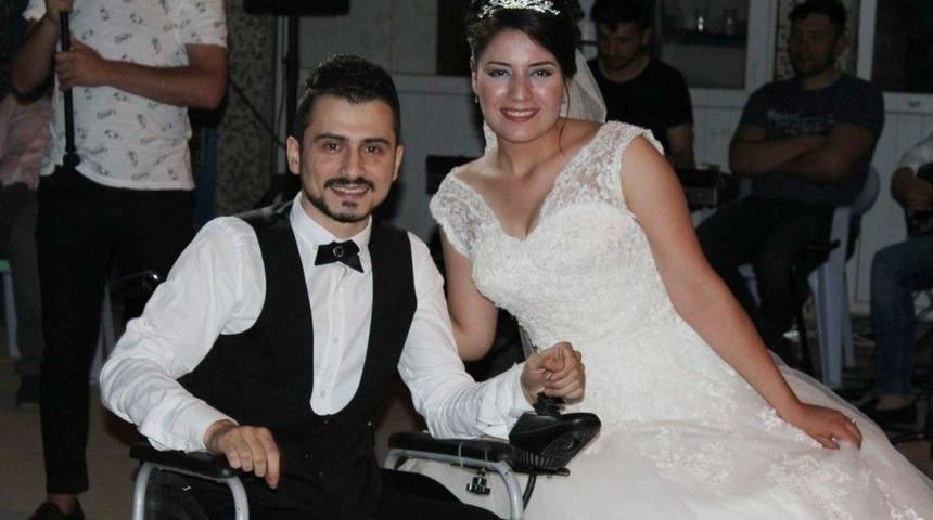 Omurilik Fel&ccedil;li Gen&ccedil; Tedavi İ&ccedil;in Yardım Bekliyor