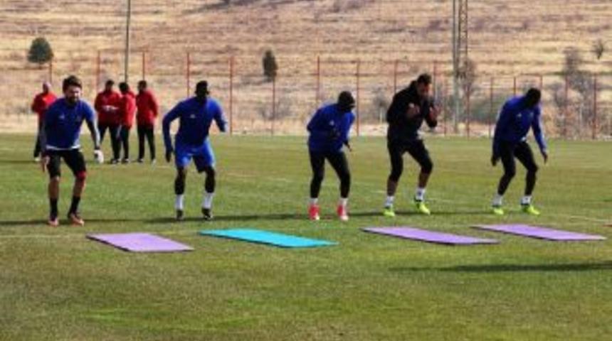 Evkur Yeni Malatyaspor, G&ouml;ztepe Ma&ccedil;ı Hazırlıklarını S&uuml;rd&uuml;rd&uuml;