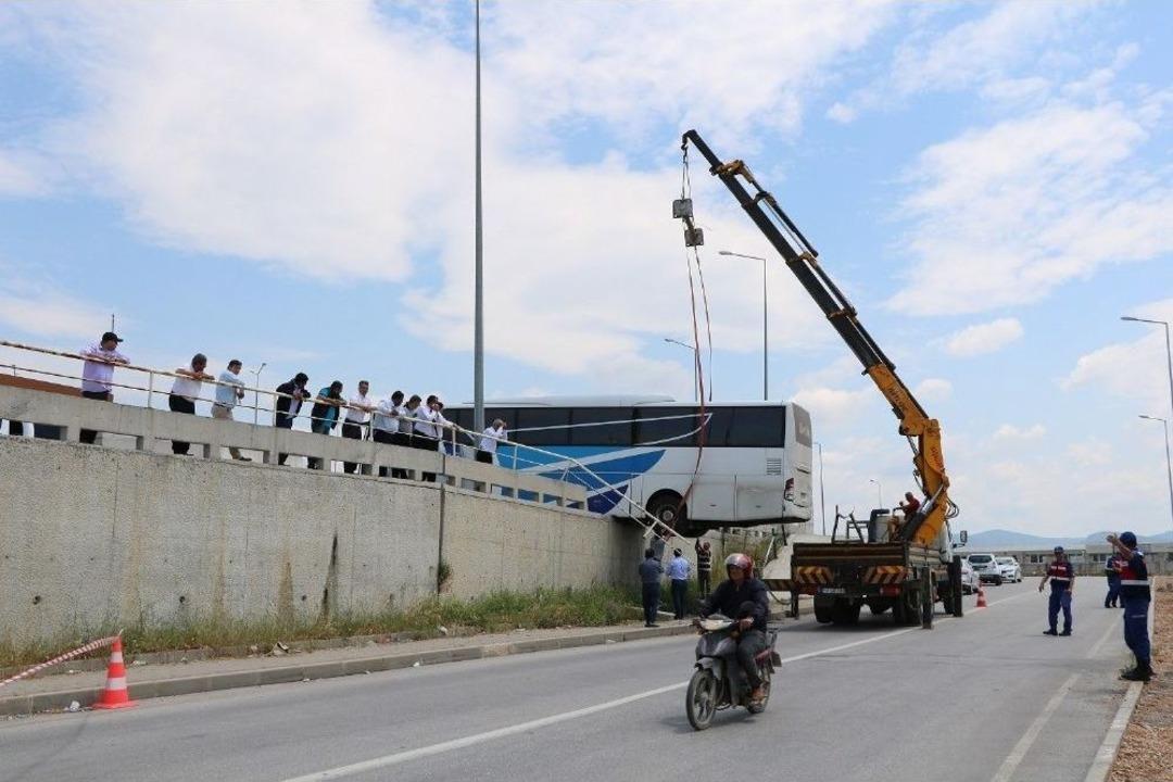 &Ccedil;anakkale&rsquo;de Otogarında İlgin&ccedil; Kaza