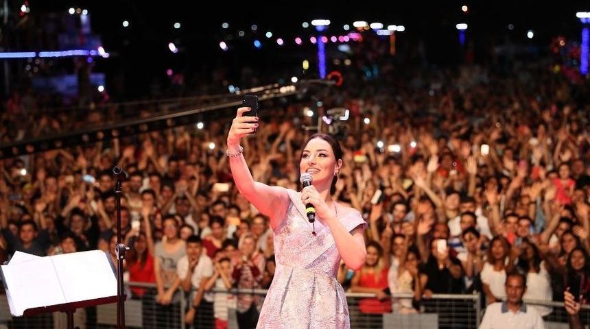 Sevcan Orhan, T&uuml;rk&uuml;lerini Mersinliler İ&ccedil;in S&ouml;yledi