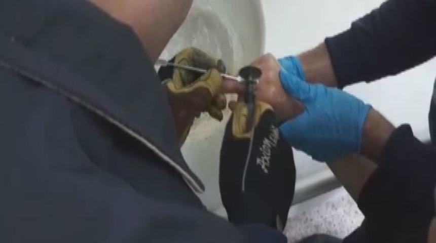 Parmağında Y&uuml;z&uuml;k Sıkışan &Ouml;ğrencinin Yardımına İtfaiye Koştu