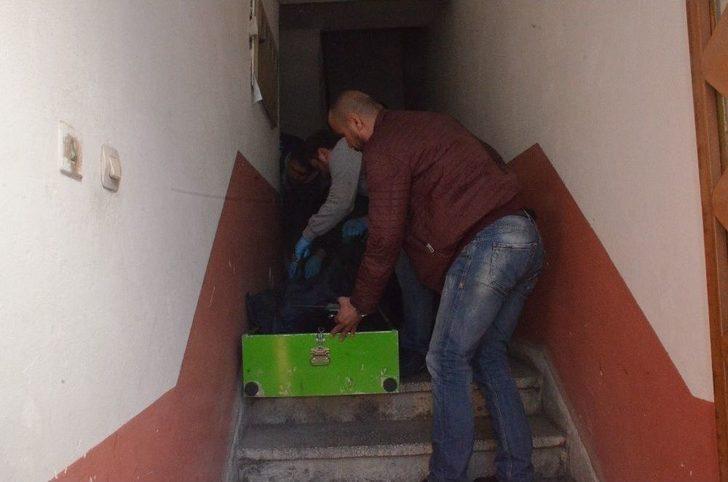 Kaldığı Pansiyonda Ölü Bulundu G1