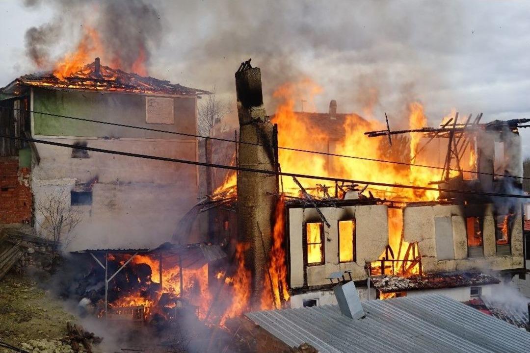 Kastamonu&rsquo;da Bir Konak Ve Ev Yangında K&uuml;le D&ouml;nd&uuml;