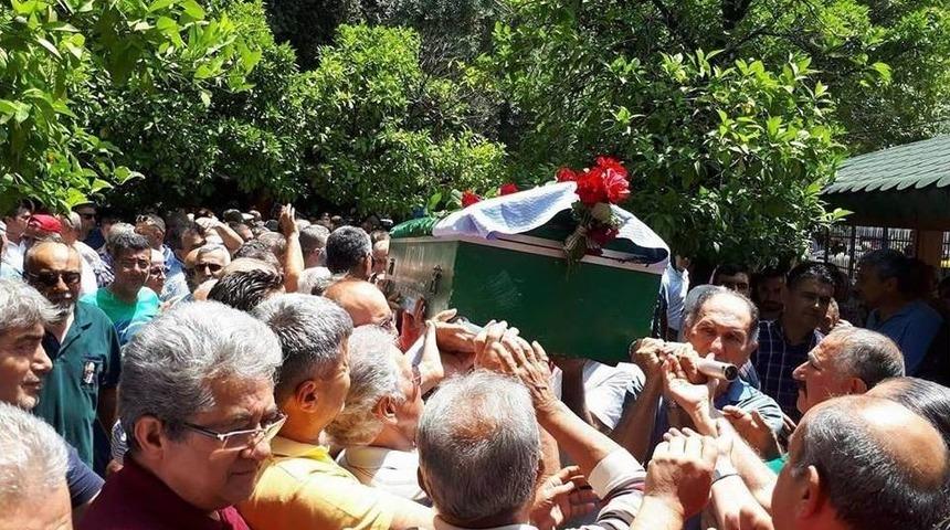 Antalya&rsquo;da Eski Milli Hakem Hayatını Kaybetti