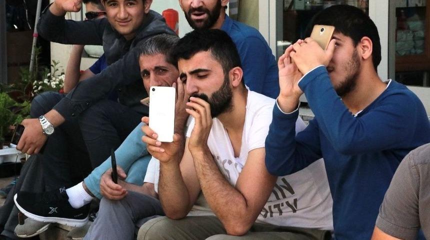 Hastaneye Kızıp &Ccedil;atıya &Ccedil;ıktılar