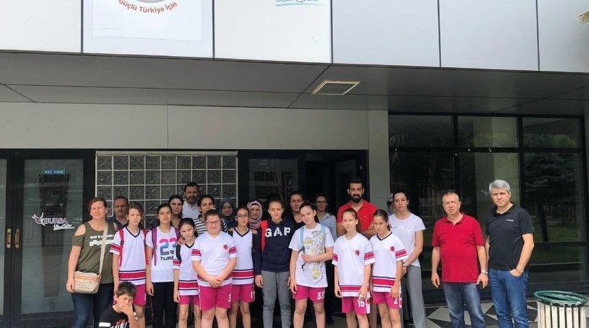 Temsilci Ve Hakem Anlaşamadı, Minik Basketbolcular Sahadan &Ccedil;ekildi