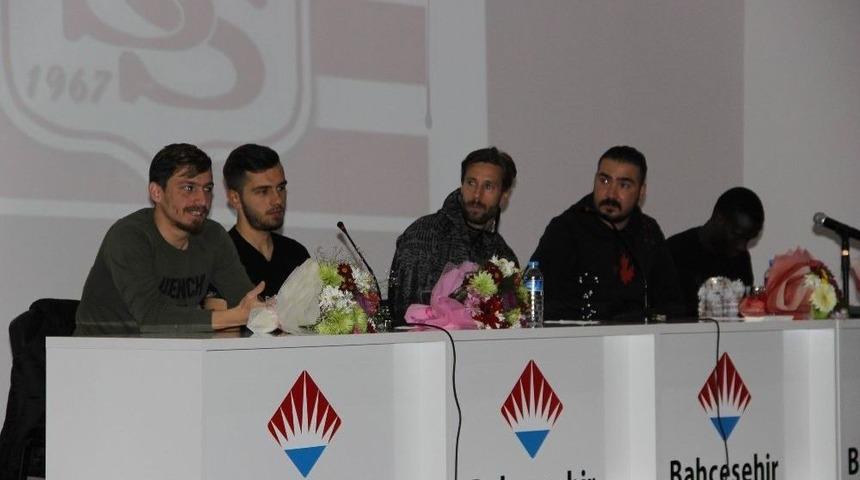 Sivassporlu Futbolcular &Ouml;ğrencilerle Buluştu