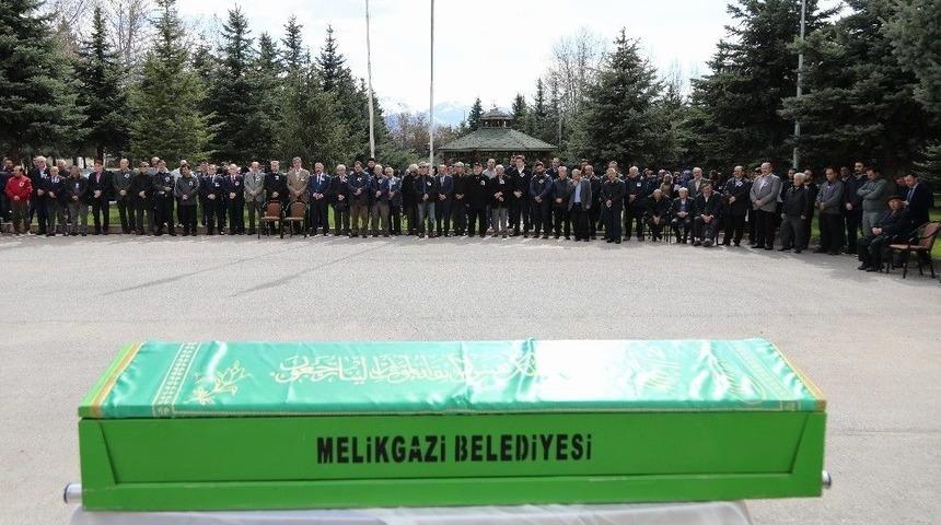 Do&ccedil;. Dr. Ş&uuml;kr&uuml; Selim Has D&uuml;zenlenen T&ouml;renle Anıldı