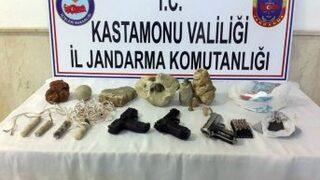 Evinde Patlayıcılarla Yakalanan Tarihi Eser Kaçakçısı Gözaltına Alındı