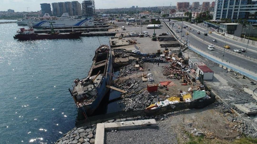 Karaya Oturan Hayalet Gemi Tallas Kaldırılıyor