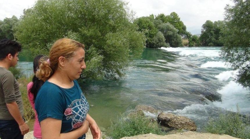 Irmağa D&uuml;şen K&uuml;&ccedil;&uuml;k Samet 8 G&uuml;nd&uuml;r Bulunamıyor