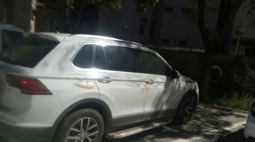 L&uuml;ks Ara&ccedil; &Ccedil;alan 4 Kişilik &Ccedil;ete &Ccedil;&ouml;kertildi