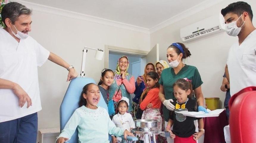 &Ouml;zel &Ccedil;ocuklar Ve Yaşlılara Diş Kontrol&uuml;