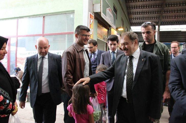 Bakan Eroğlu Pazarda Tezgah Başına Geçti Biber Fidesi Sattı G1