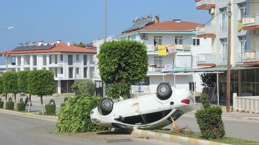 Manavgat’ta Kaza: 3 Yaralı