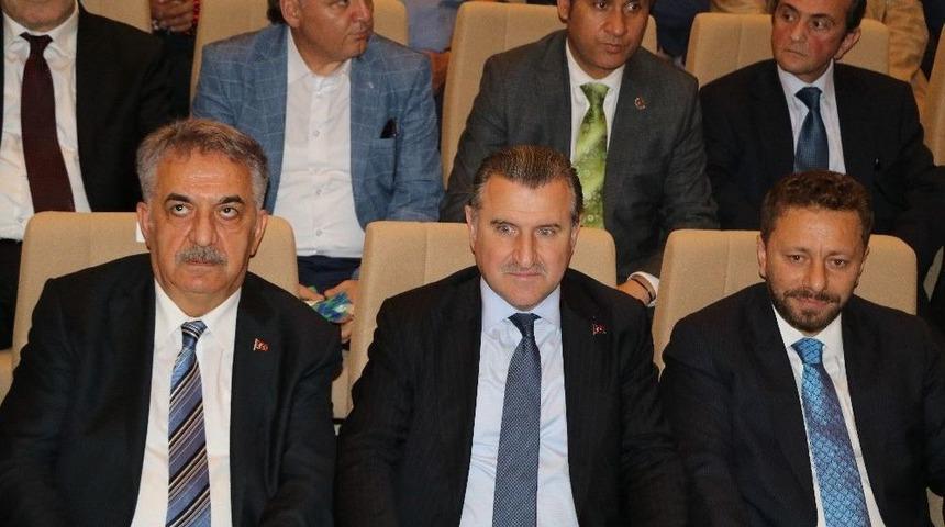 Ak Parti Rize&rsquo;de Adaylarını Tanıttı