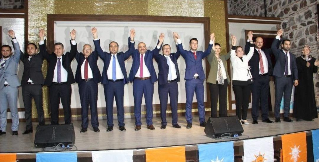 Manisa Ak Parti&rsquo;de Coşkulu Aday Tanıtımı