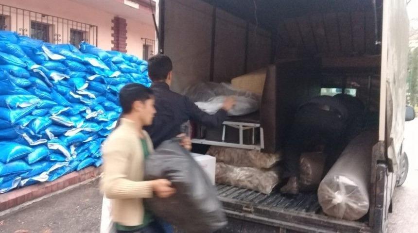 Gazetecilerden Anlamlı Yardım