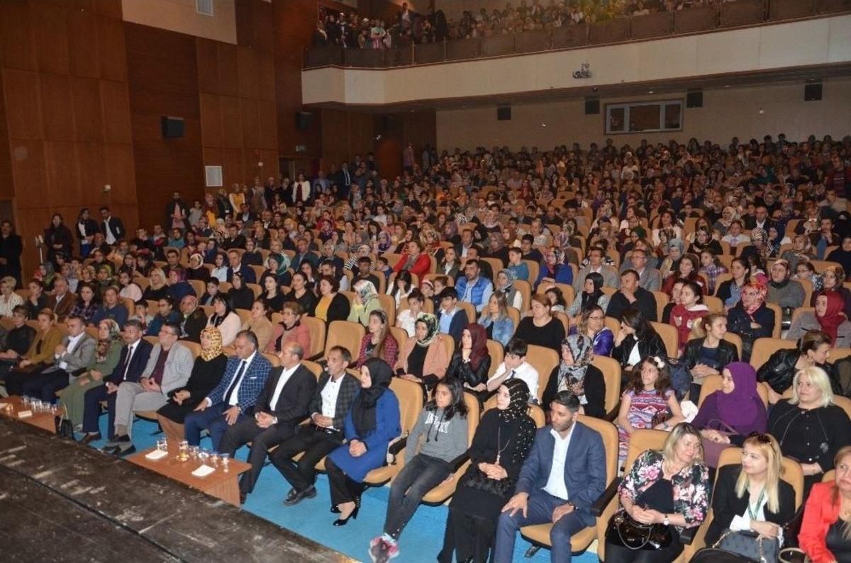 Eğitimci-yazar Alişan Kapaklıkaya &Ouml;ğrencilerle Buluştu