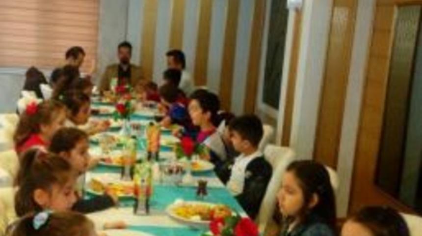 Fen Bilimleri &Ouml;ğrencilerine Cooking Eğitimi Verildi