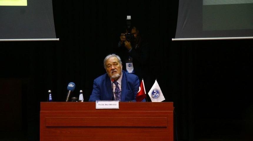 İlber Ortaylı, &Ouml;ğrencilerle Buluştu