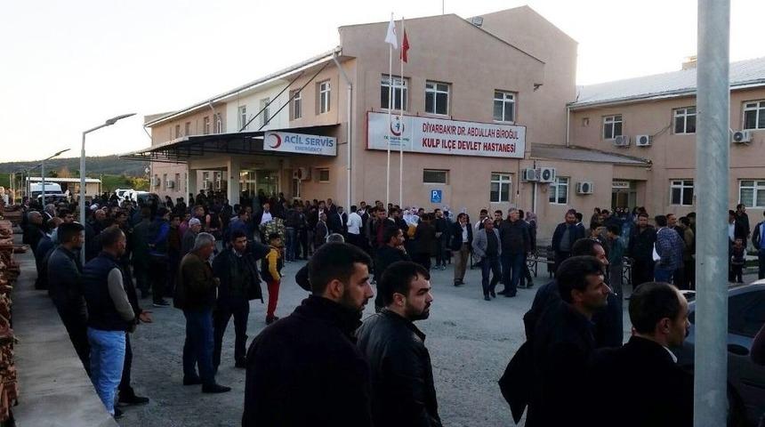 G&uuml;venlik Korucularına Hain Saldırı: 1 Şehit, 4 Yaralı