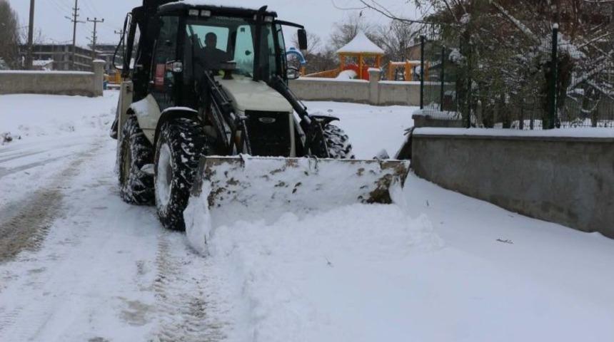 Bitlis&rsquo;te Karla M&uuml;cadele &Ccedil;alışması