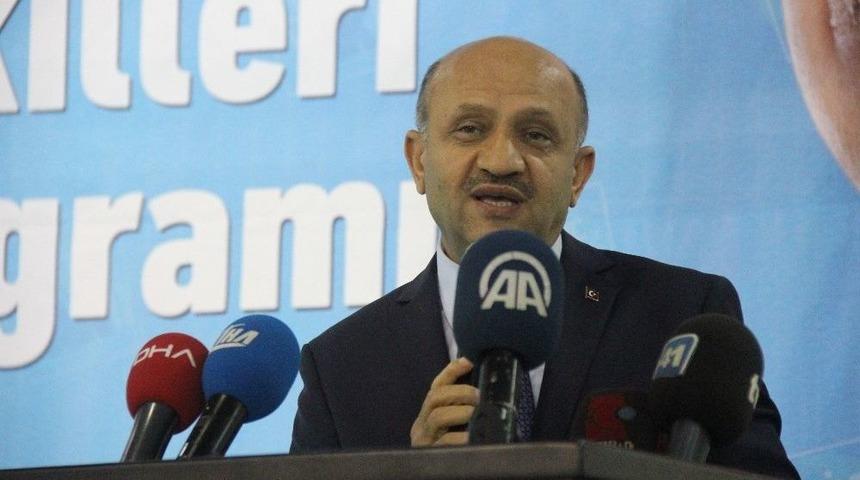 Başbakan Yardımcısı Işık&rsquo;tan İnce&rsquo;ye Yerli Otomobil Eleştirisi