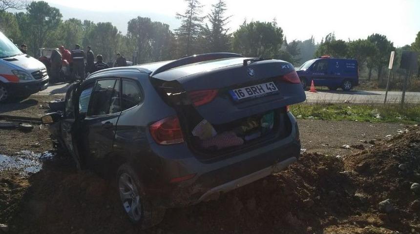Balıkesir&rsquo;de Trafik Kazası: 1 &Ouml;l&uuml;, 4 Yaralı