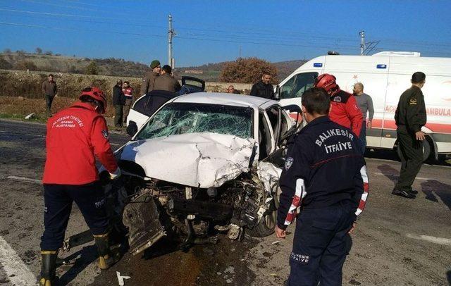 Balıkesir’de Trafik Kazası: 1 Ölü, 4 Yaralı