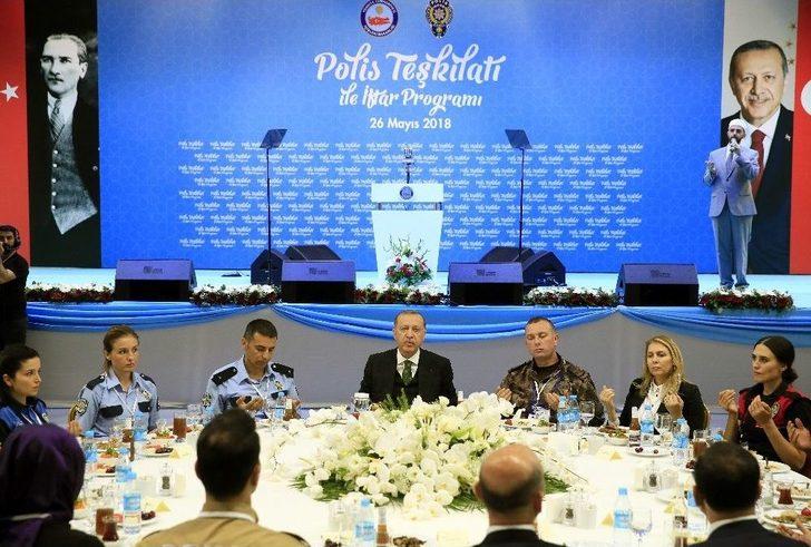 Cumhurbaşkanı Erdoğan, Polis Teşkilatıyla İftarda Buluştu G5