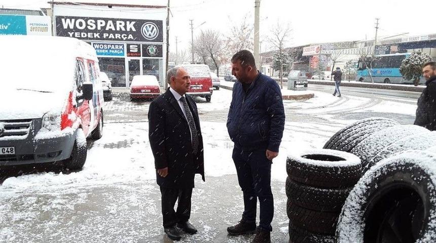 Niğde Belediye Başkanı &Ouml;zkan Sanayi Esnafını Ziyaret Etti