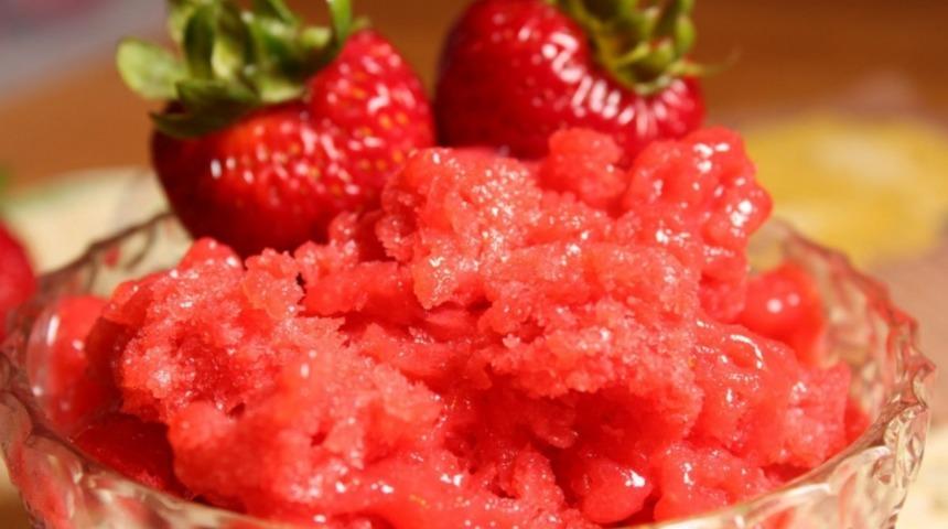 Taze Çilekli Granita