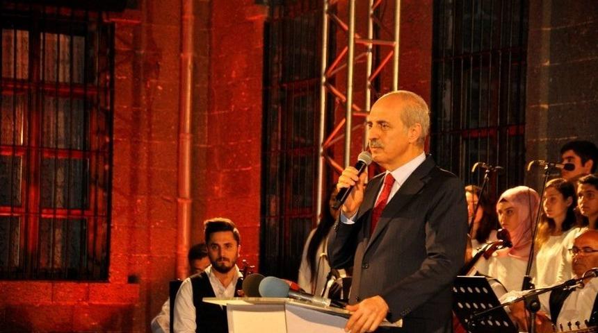 Bakan Kurtulmuş, Diyar-ı Huzur Programına Katıldı