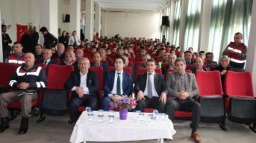 G&ouml;k&ccedil;ebey&rsquo;de Şehit Ve Gazilere Saygı Konferansı