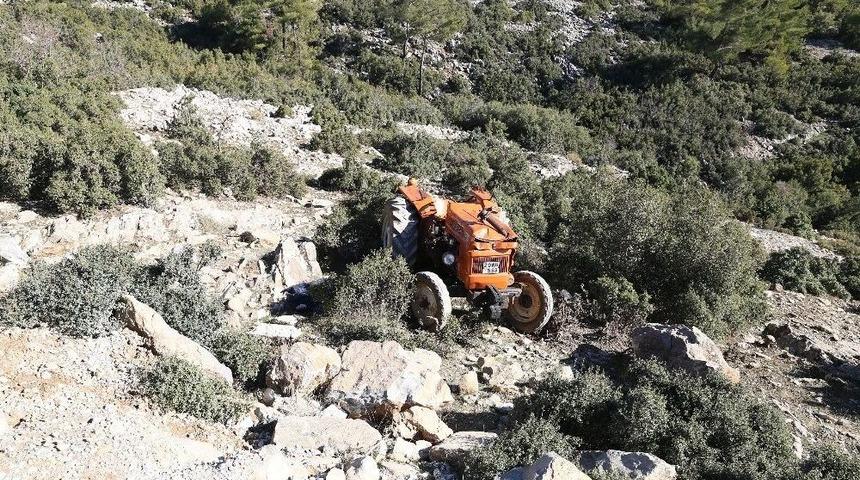 Yatağan’da Traktör Devrildi: 1 Ölü