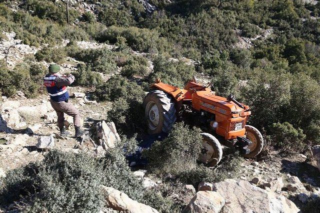 Yatağan’da Traktör Devrildi: 1 Ölü