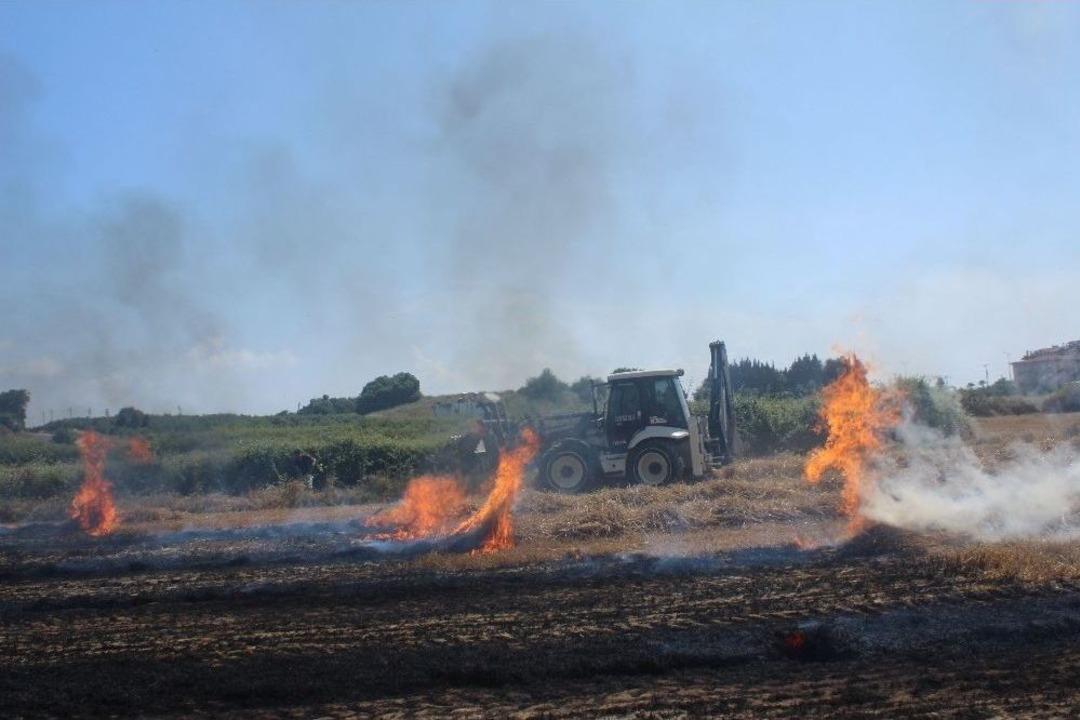 Anız Yangını Korku Dolu Anlar Yaşattı