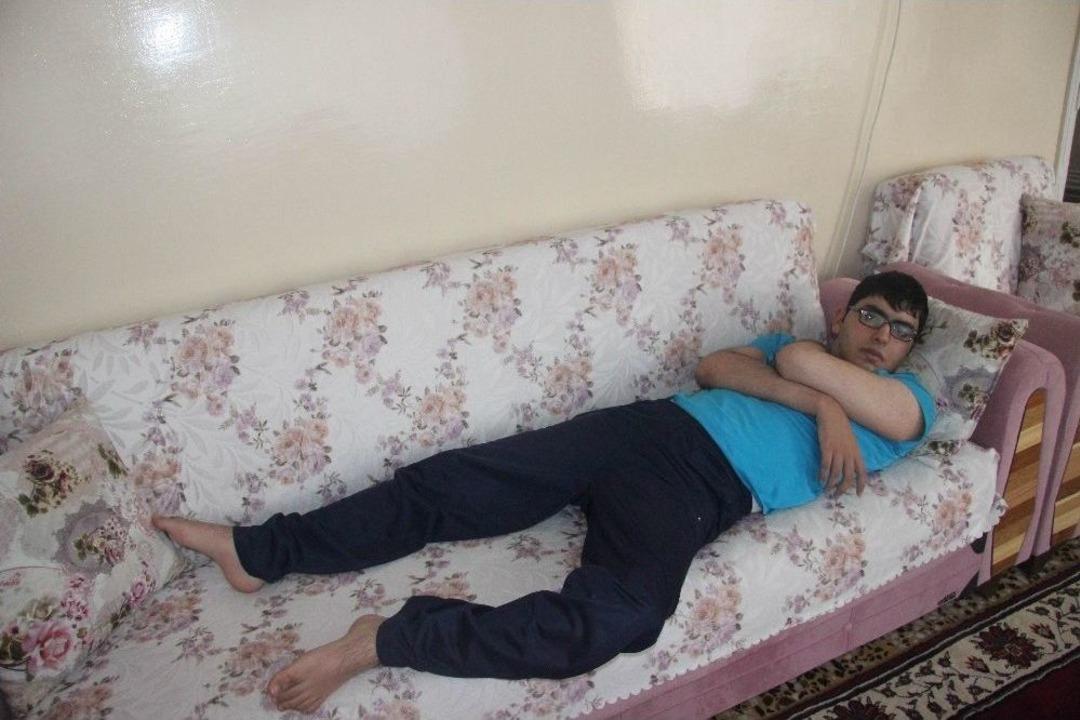 Yatalak Kardeşler Uzanacak Yardım Elini Bekliyor