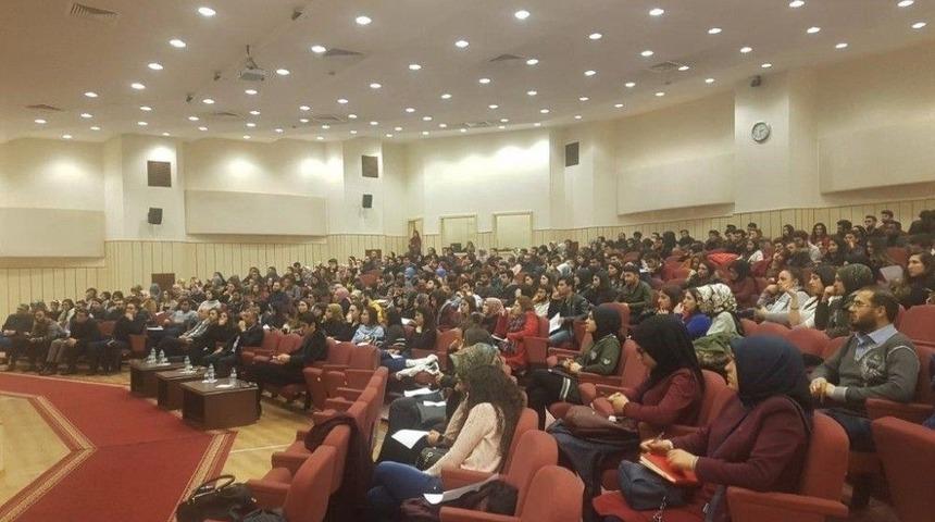 Erciyes Teknopark, T&uuml;bitak Lisans Destekleri Hakkında &Ouml;ğrencileri Bilgilendirdi