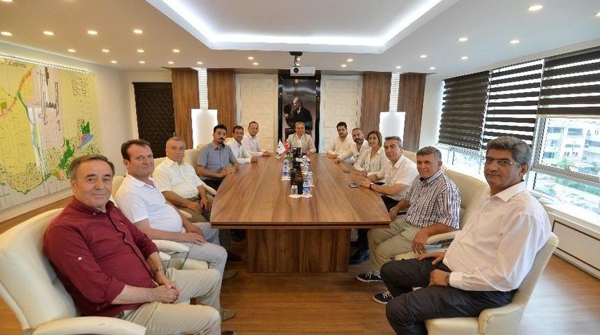 Uysal, Burdurlular Derneği Y&ouml;netimini Ağırladı