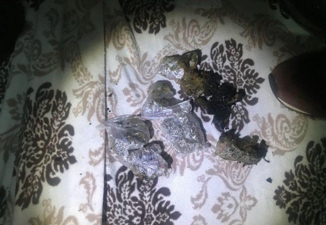 Torbacılar Sıcak Havada Soba Yakınca Yakayı Ele Verdi