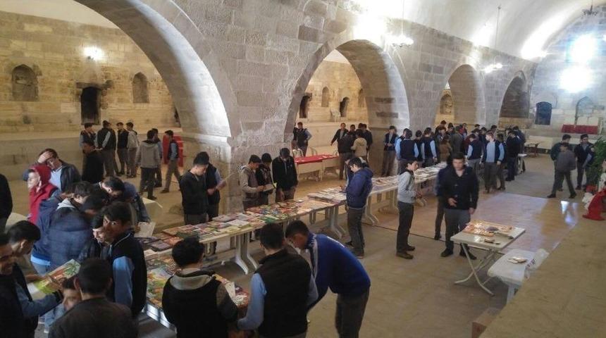 Ulukışla&rsquo;da Kitap Fuarı A&ccedil;ıldı