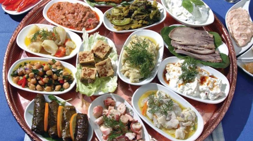 Dost Meclisi Toplansın: İstanbul'un En İyi 10 Meyhanesi