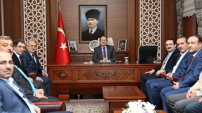 Ak Parti İl Y&ouml;netimi Vali Ali Hamza Pehlivan&rsquo;ı Ziyaret Etti