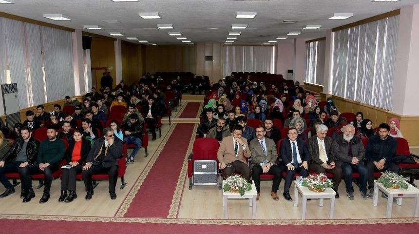 Yabancı &Ouml;ğrencilere &lsquo;ter&ouml;r&rsquo; Bilgilendirmesi