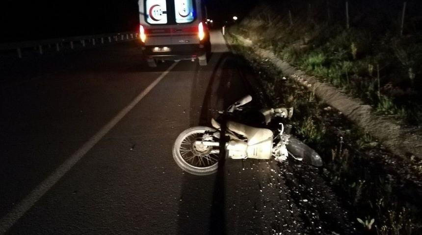 Bariyere &Ccedil;arpan Motosikletin S&uuml;r&uuml;c&uuml;s&uuml; Hayatını Kaybetti