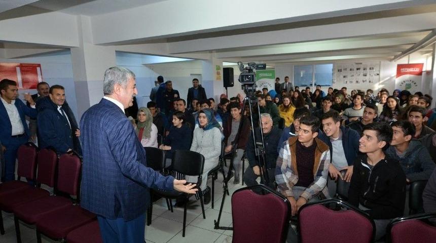 Başkan Polat &Ouml;ğrencilerle Bir Araya Geldi