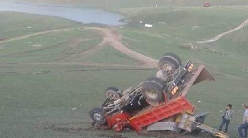 Hurdaya D&ouml;nen İş Makinesinden Sağ Kurtuldu