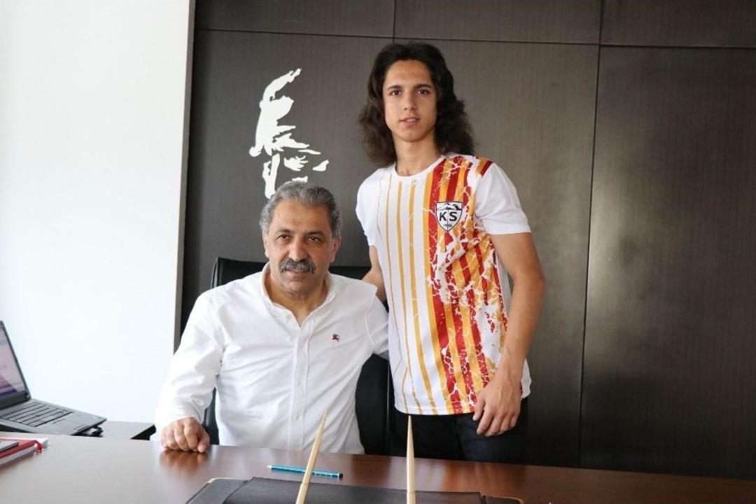 (&ouml;zel Haber) Kayserispor&rsquo;un Alt Yapı Futbolcusu Psg Kampına Davet Edildi